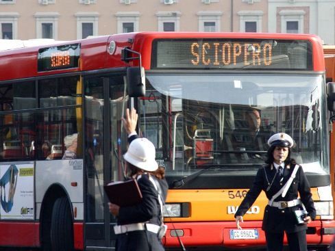 Sciopero Trasporti E Mezzi Pubblici Roma Oggi Venerd Ottobre