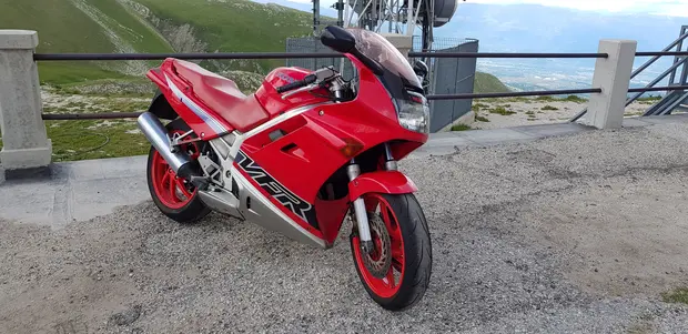 Prova Honda VFR 750 F 1990-1993 Prova Honda VFR 750 F 1990-1993