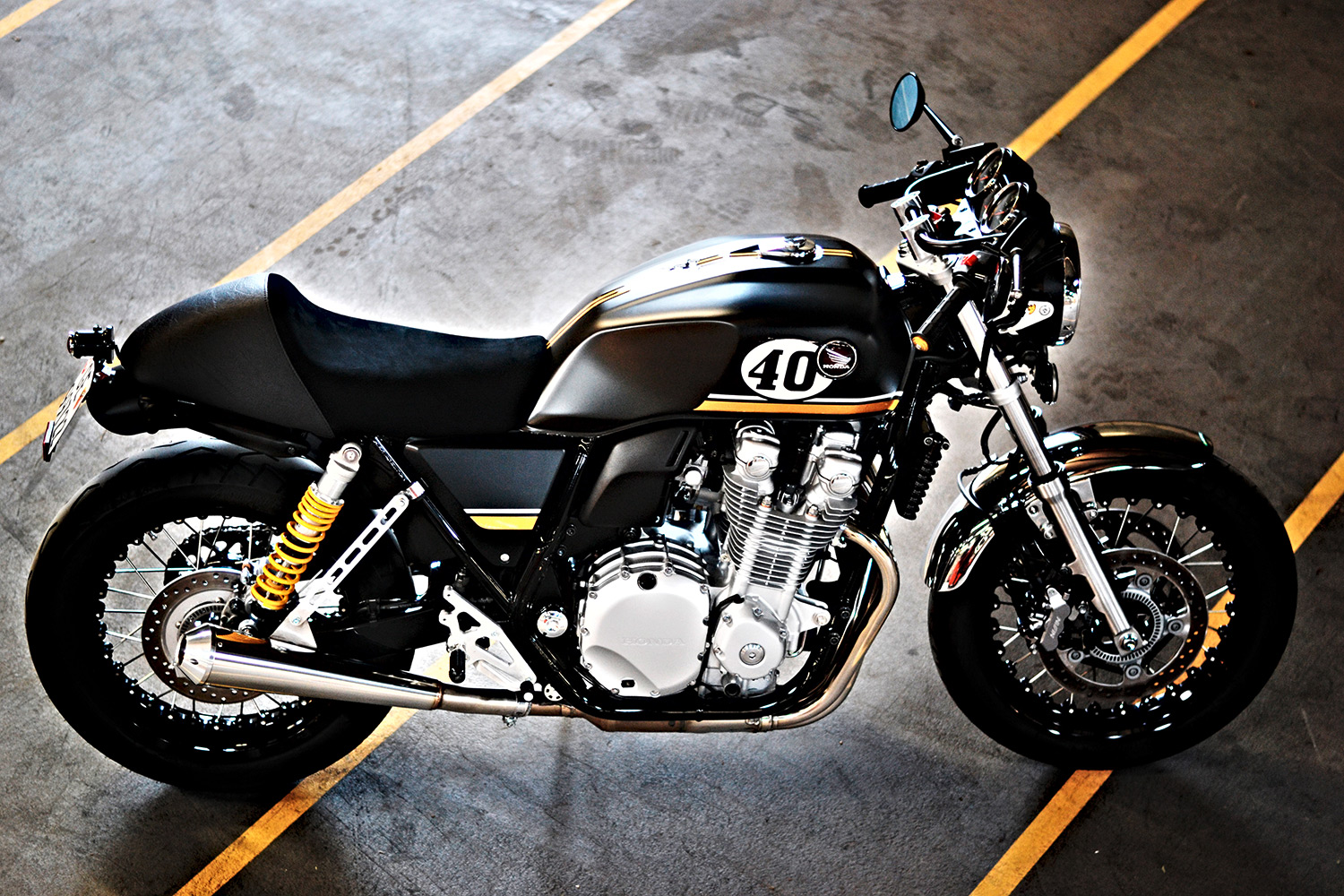  Honda  CB 1100  Dark Racer  gioiellino solo per la Svizzera