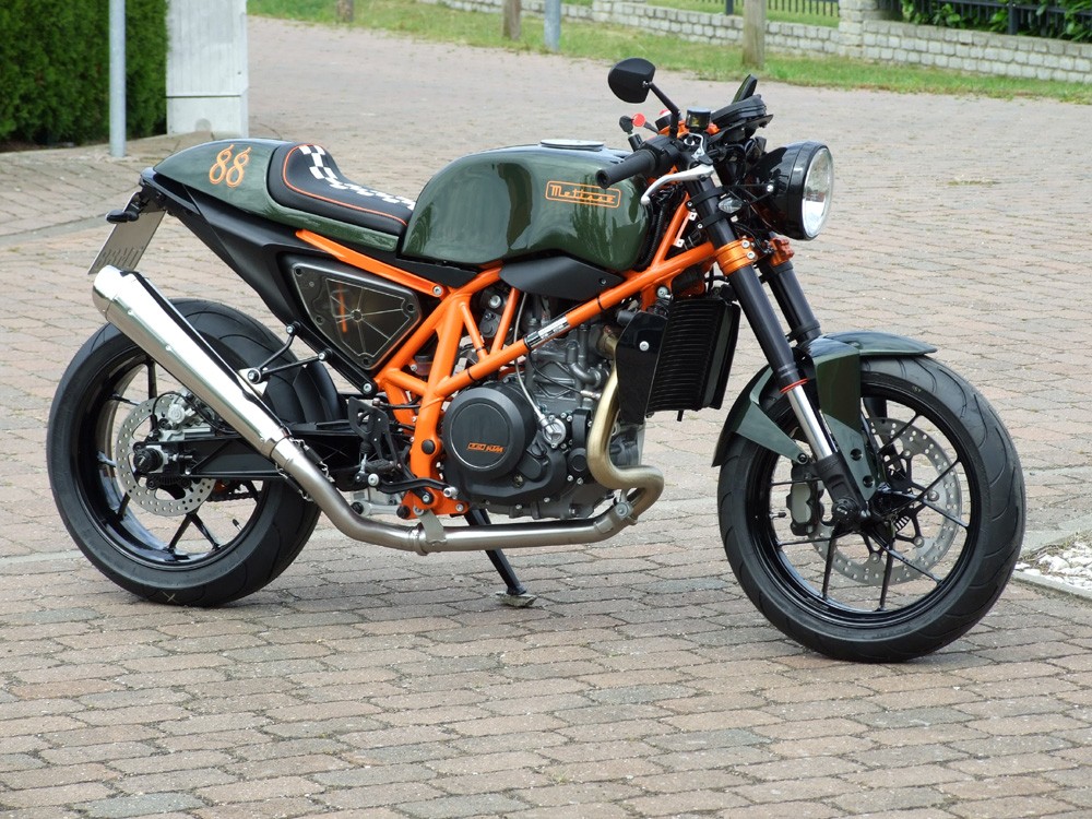 KTM 690 Duke Naked Road Bike - Roe Motorcycle and Mower
