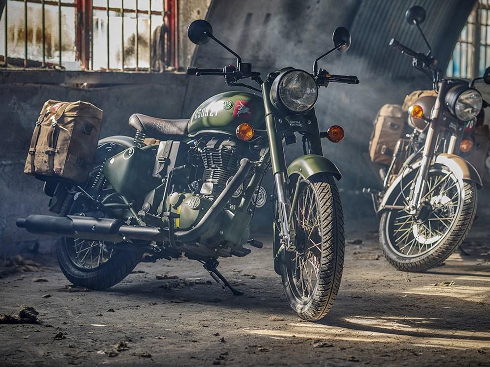 Royal Enfield, Arrivano Roadster E Flying Flea