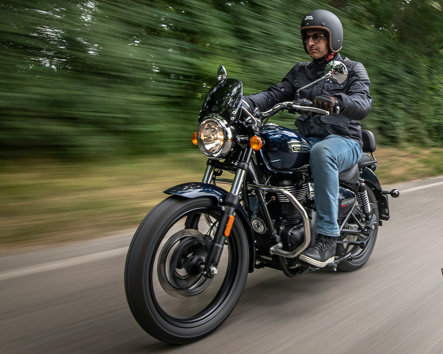 Royal Enfield Black Week: sconti fino al 40% su abbigliamento e accessori