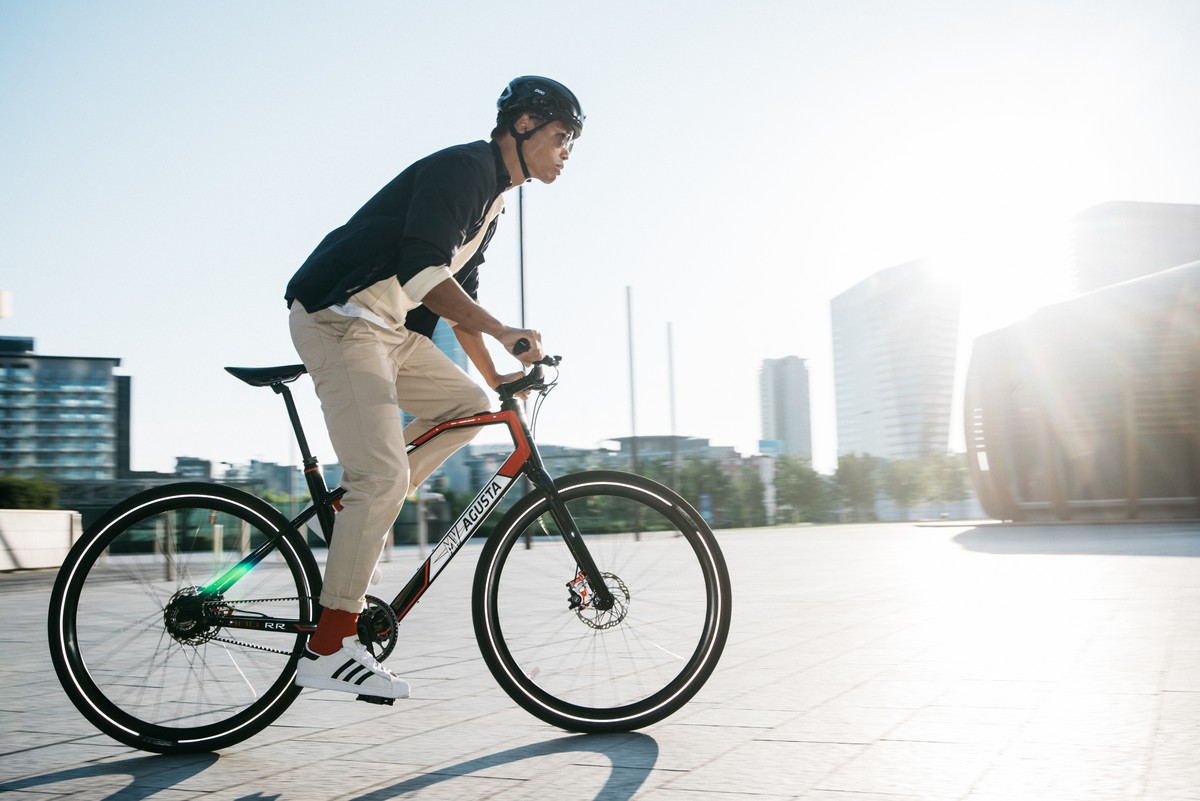 MV Agusta debutta tra le e-bike con Amo(re)
