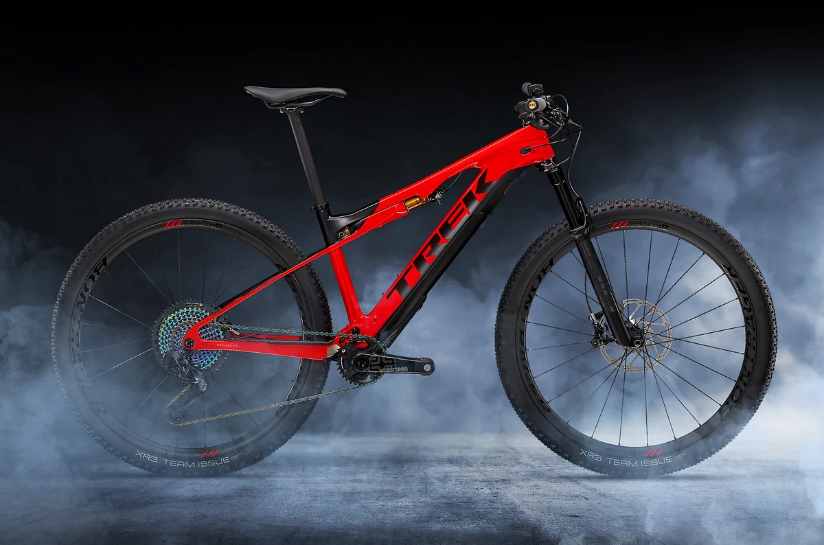 A Vallelunga si corre le e-bike di Trek