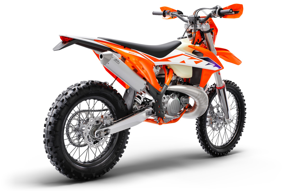 Trofeo Enduro KTM 2023: Presentata la nuova maglia, sempre powered by Mx  Line