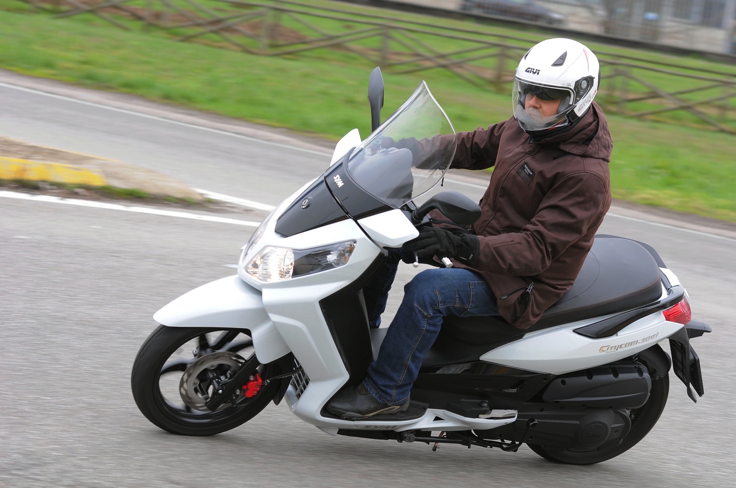Sym Citycom.300 300i 2011 prezzo, scheda tecnica, dati, foto e video ...