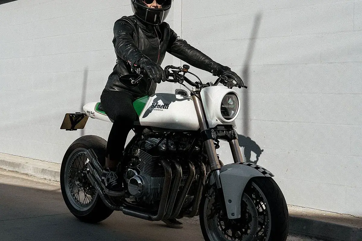 L'atelier a déjà travaillé sur plusieurs groupes motopropulseurs Benelli et Honda à six cylindres et connaît bien ce type de mécanique