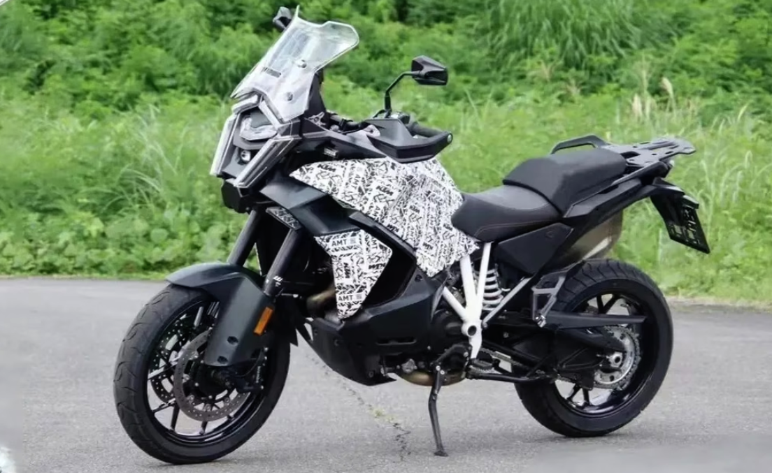 KTM 1390 Super Adventure la crossover automatica e in arrivo inSella