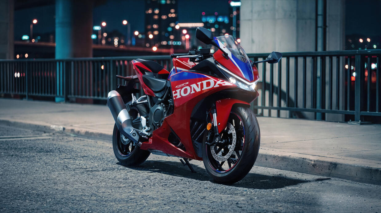 Honda presenta la CBR500R Four: quattro cilindri con frizione automatica a EICMA 2026