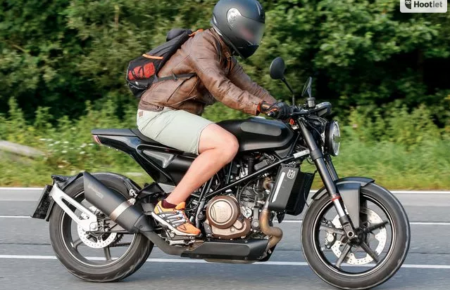 Husqvarna Vitpilen 701 un altra foto spia inSella