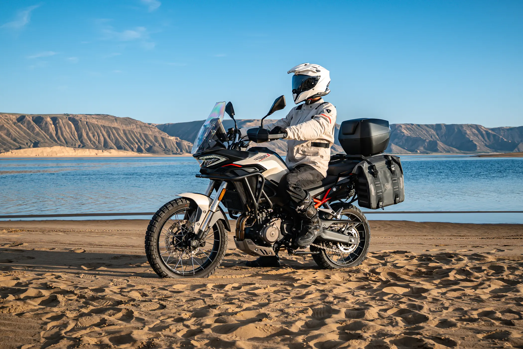 Captivating curves of a alluring figure shadowed in desire