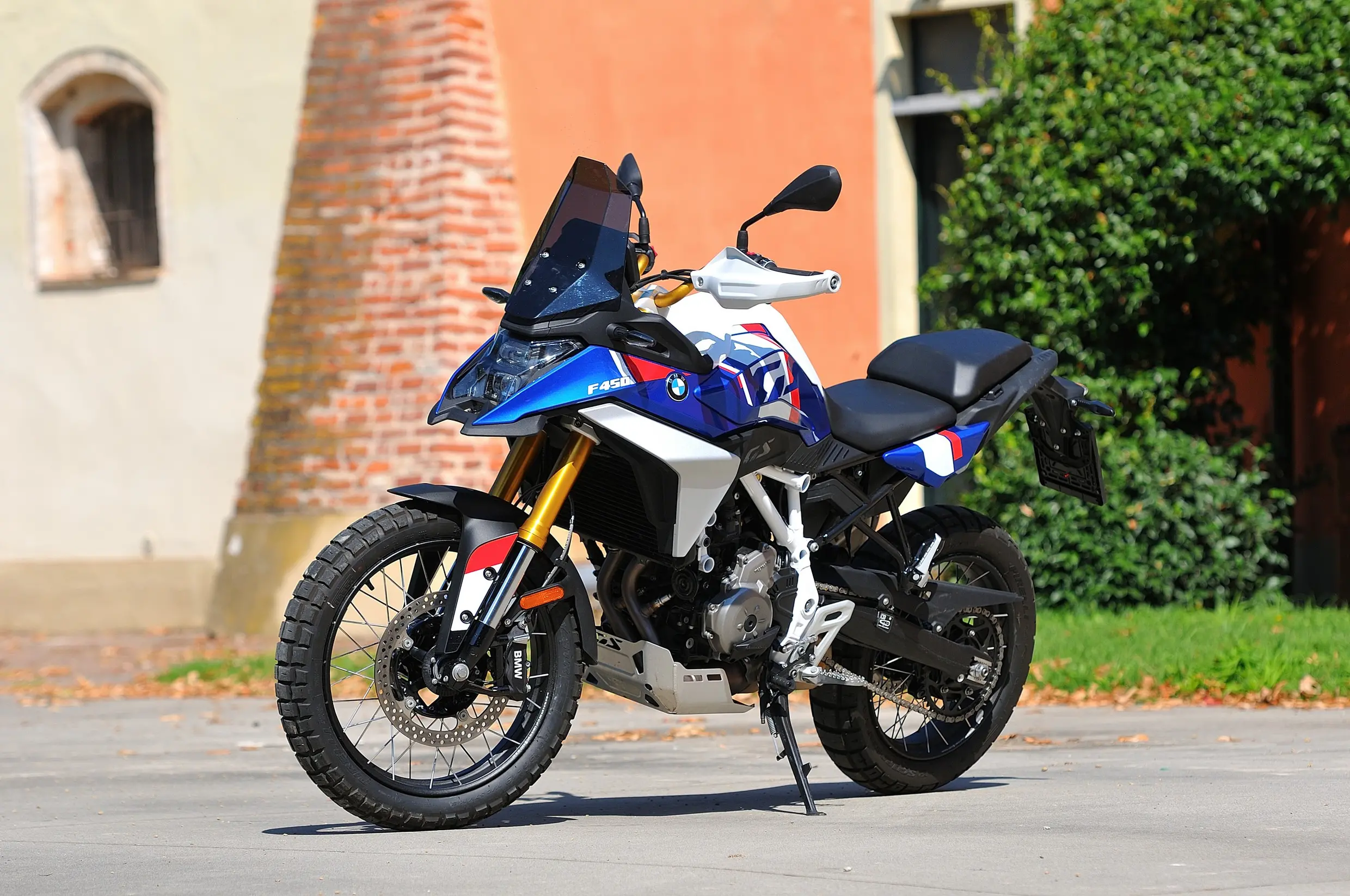 Le cœur de la F 450 GS est un bicylindre parallèle de 420 cm³ avec distribution bi-arbre et injection électronique