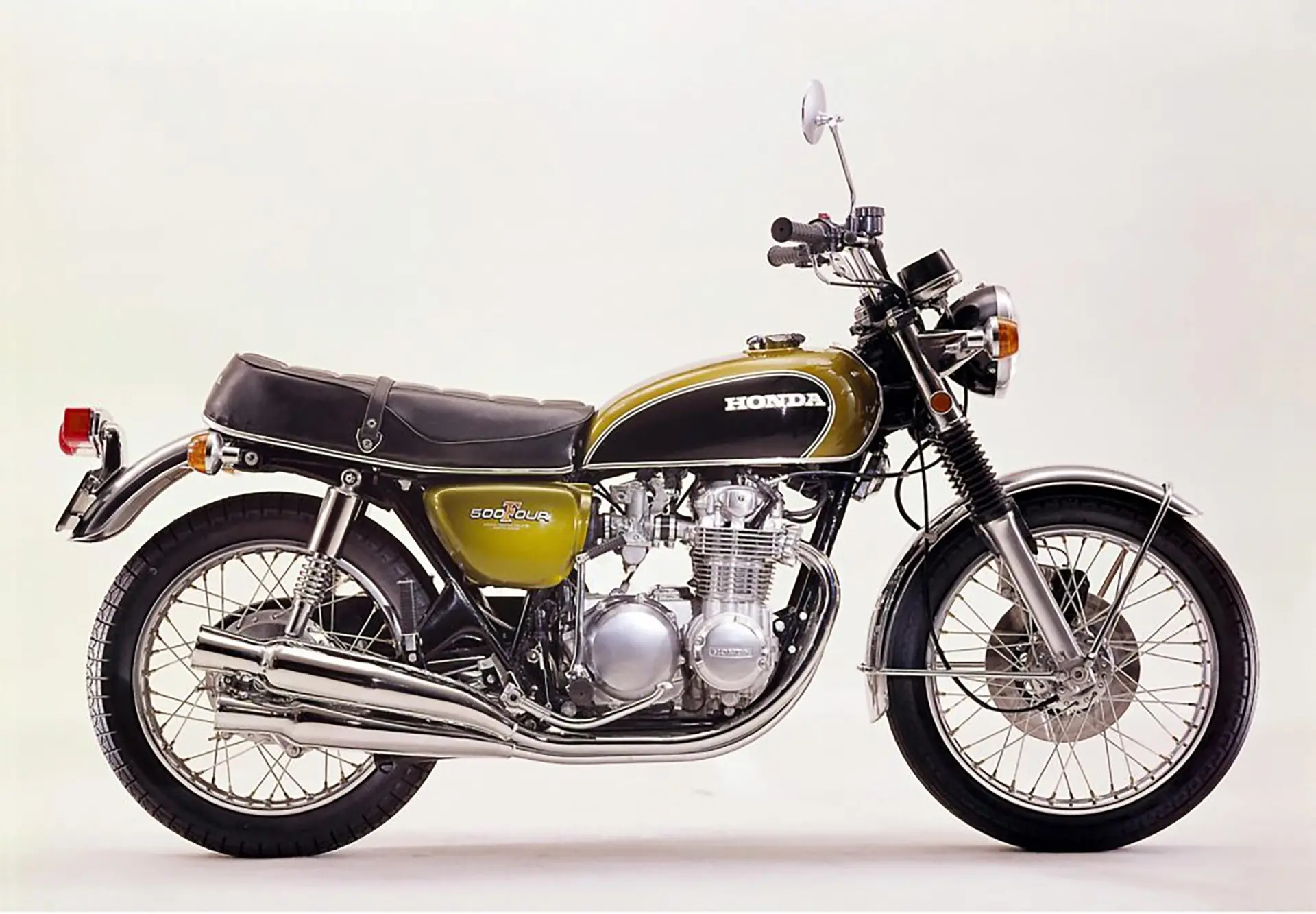 Elle maintient son prix, qui est loin d'être négligeable compte tenu de la baisse générale des prix des motos classiques
