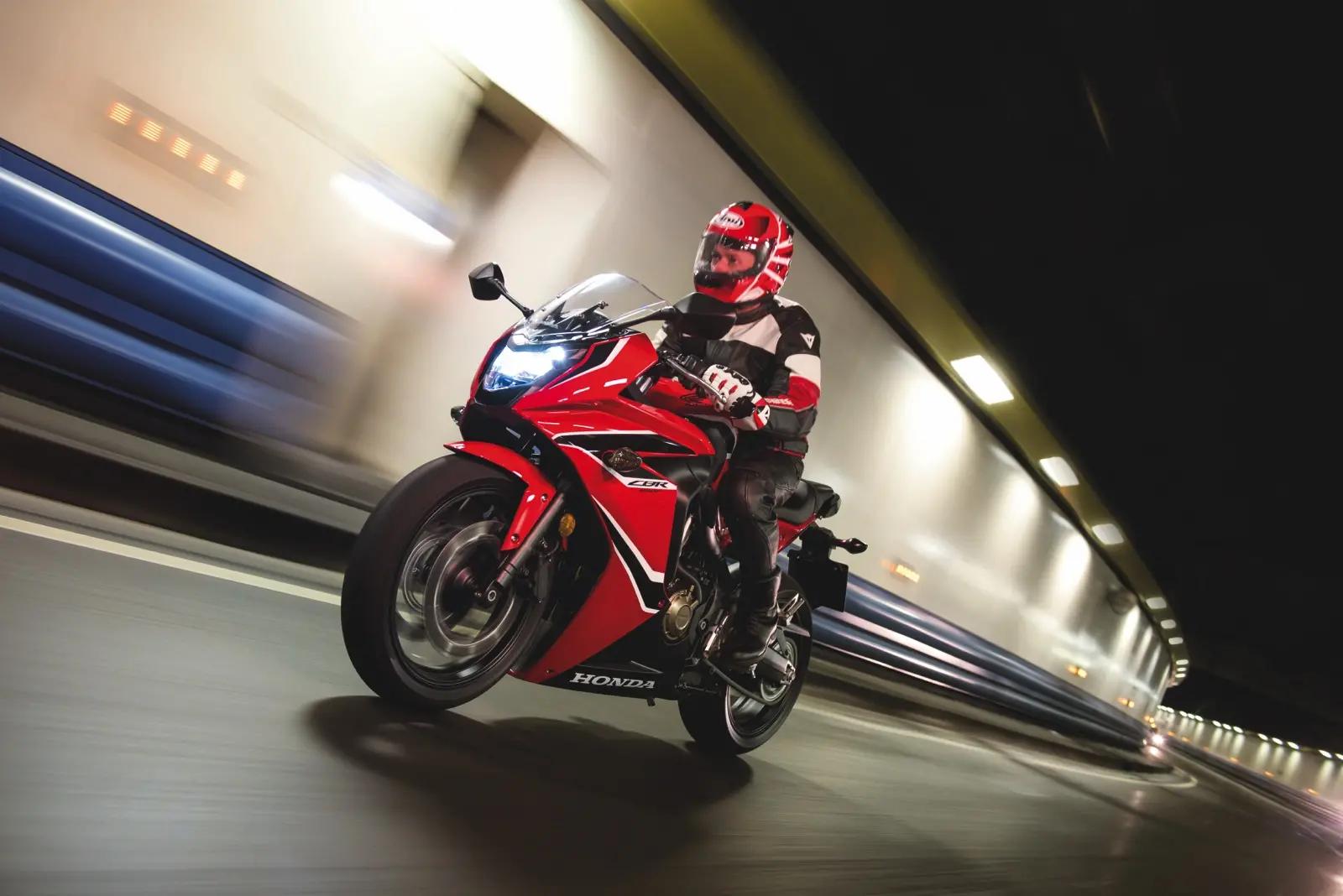 EICMA 2016 Honda CB 650F e CBR 650F le medie diventano Euro 4 inSella