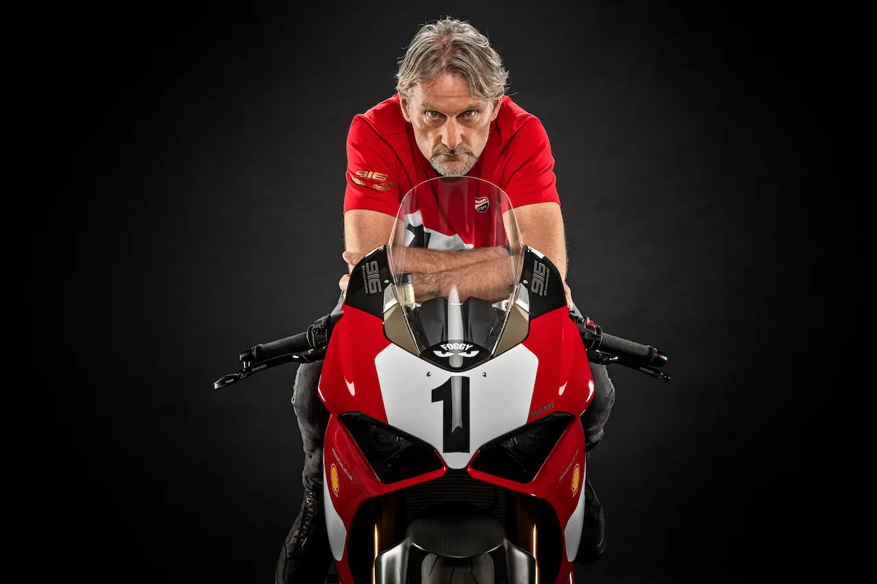 Ducati Panigale V4 Anniversario per i 25 anni della 916 inSella