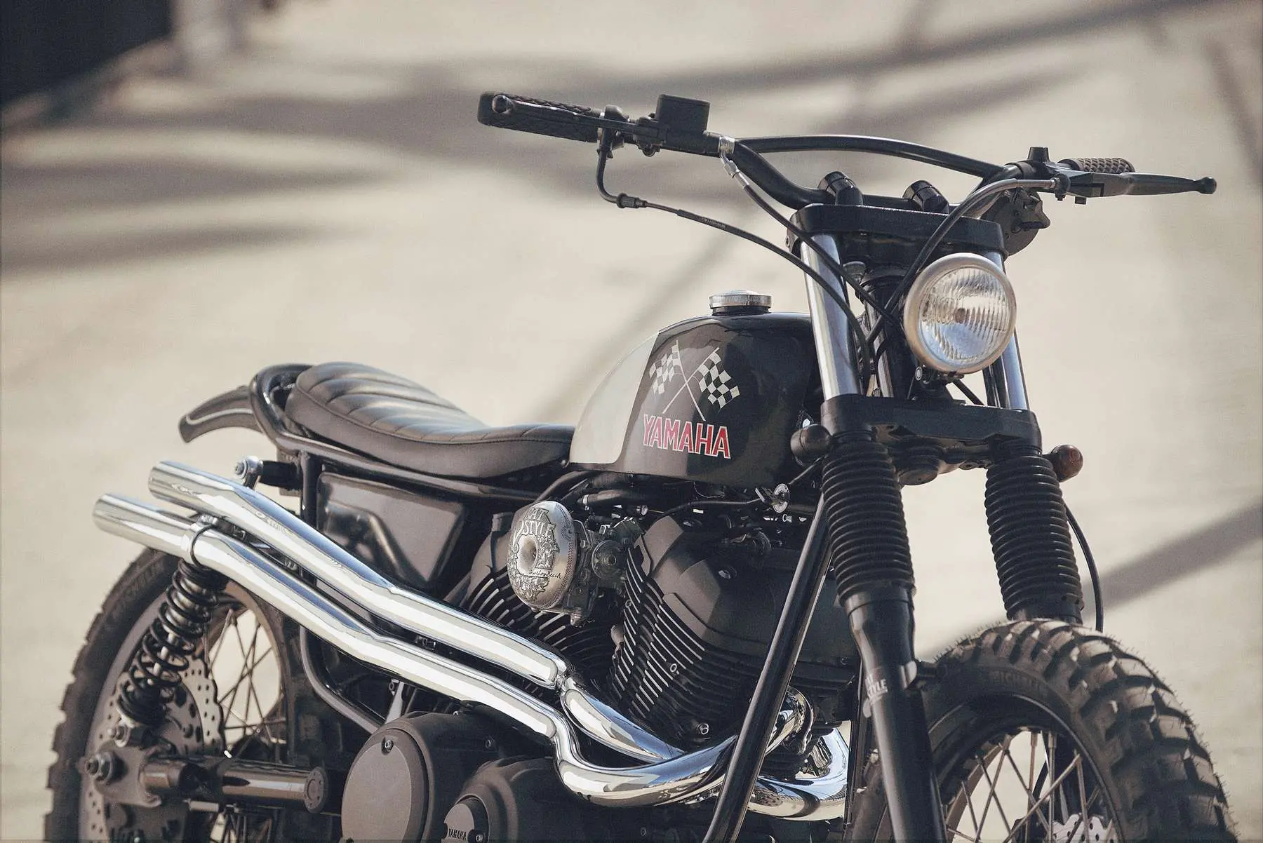 Yamaha SCR950 Chequered by Brat Style Una firma unica inSella