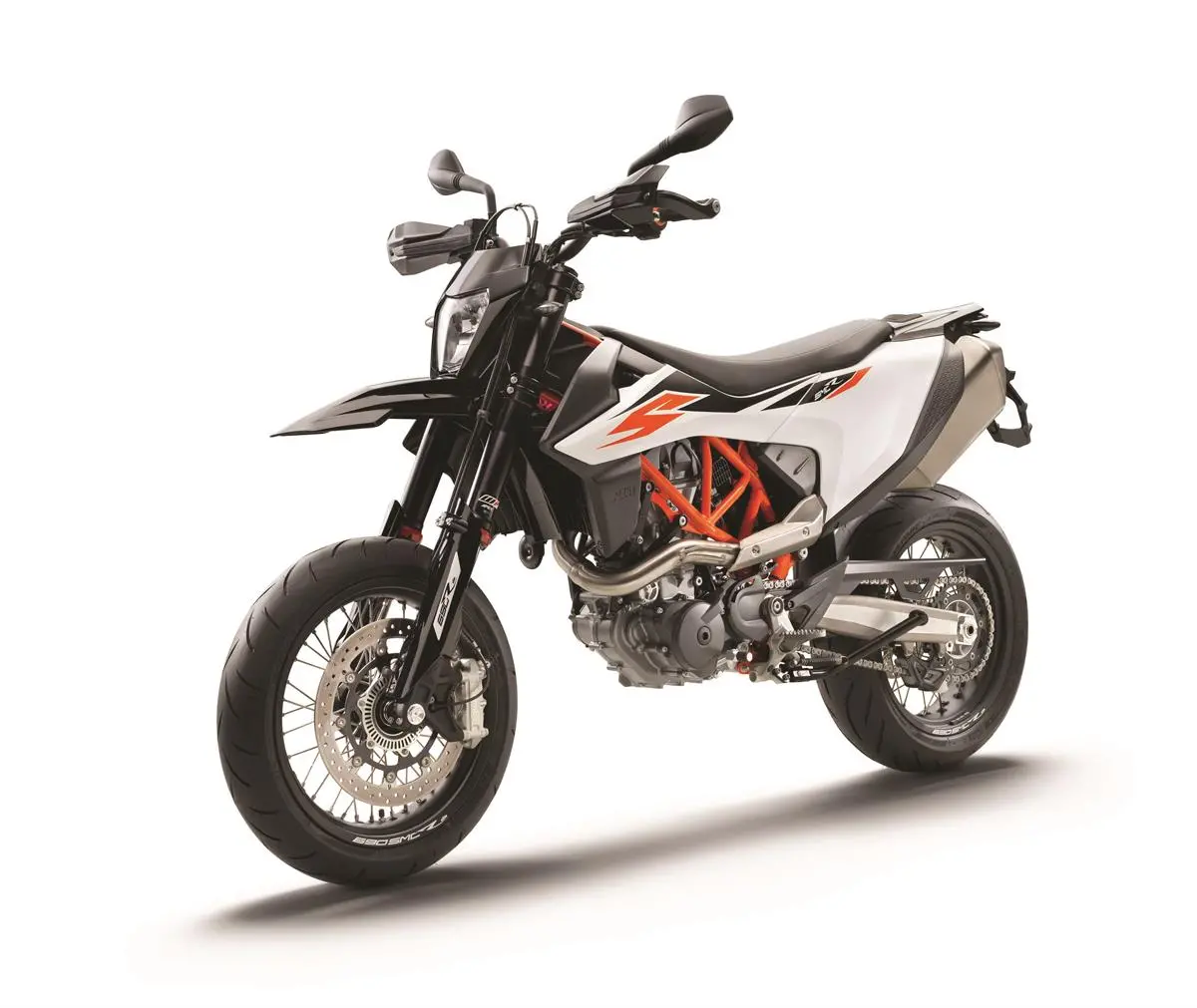 EICMA 2018 KTM 690 SMC R e 690 Enduro R tanta elettronica in piu inSella
