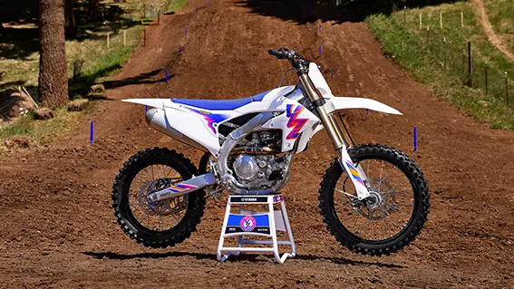 Le Yamaha YZ 2024 anche in livrea 50 Anniversary YZ250F completamente nuova inSella