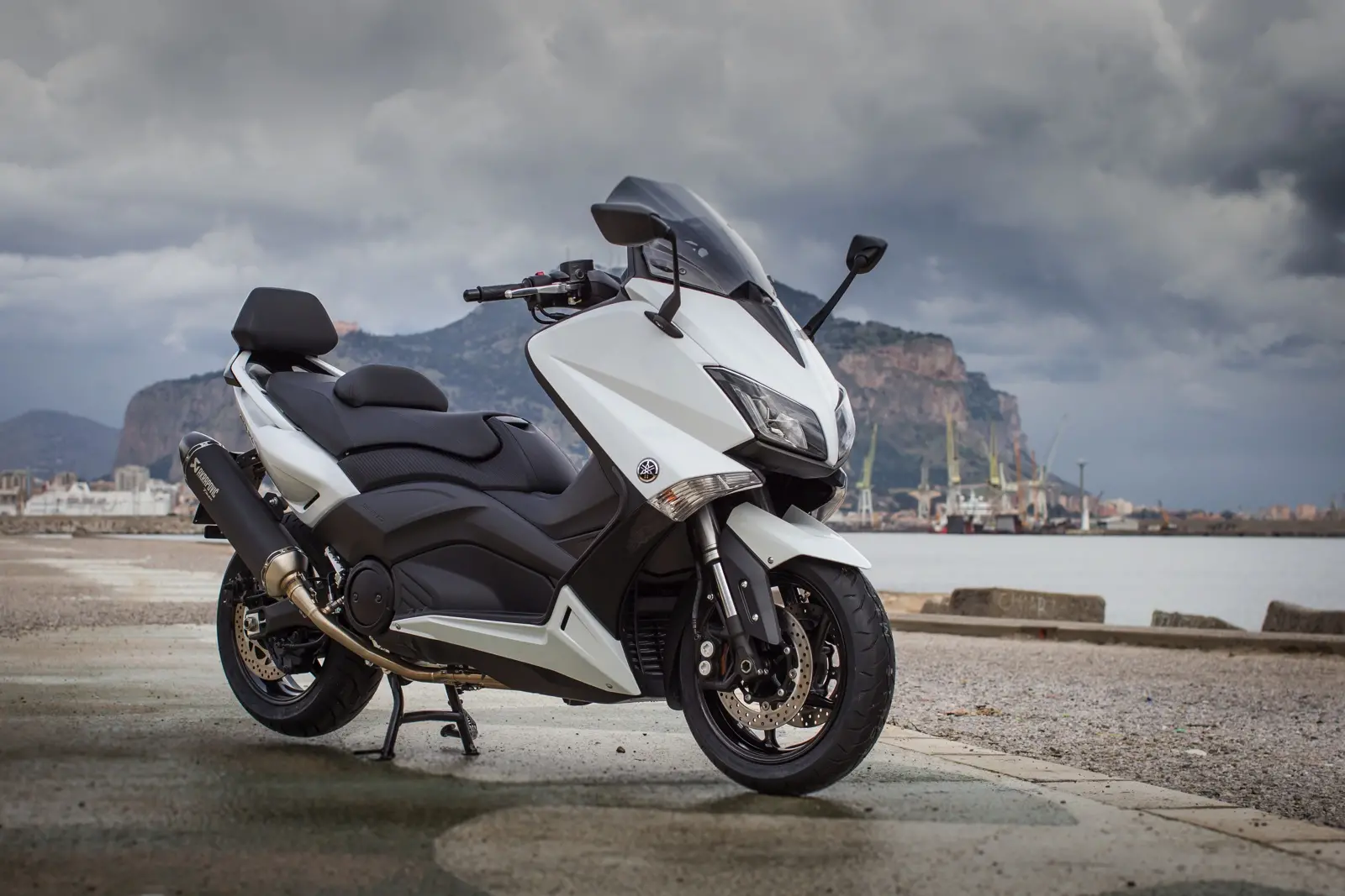 Tmax 2015 shop