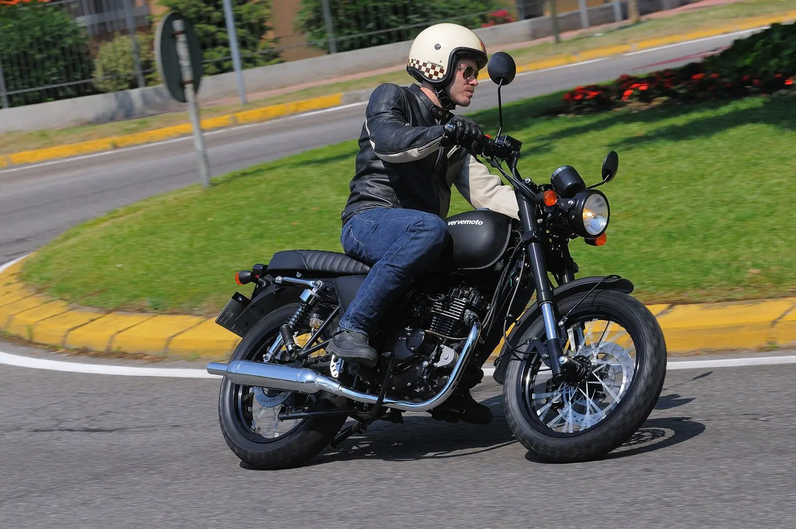 125 classic motorcycle on sale