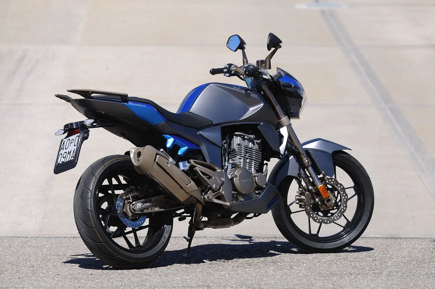 Zontes ZT 250 R tanta grinta e poca spesa inSella