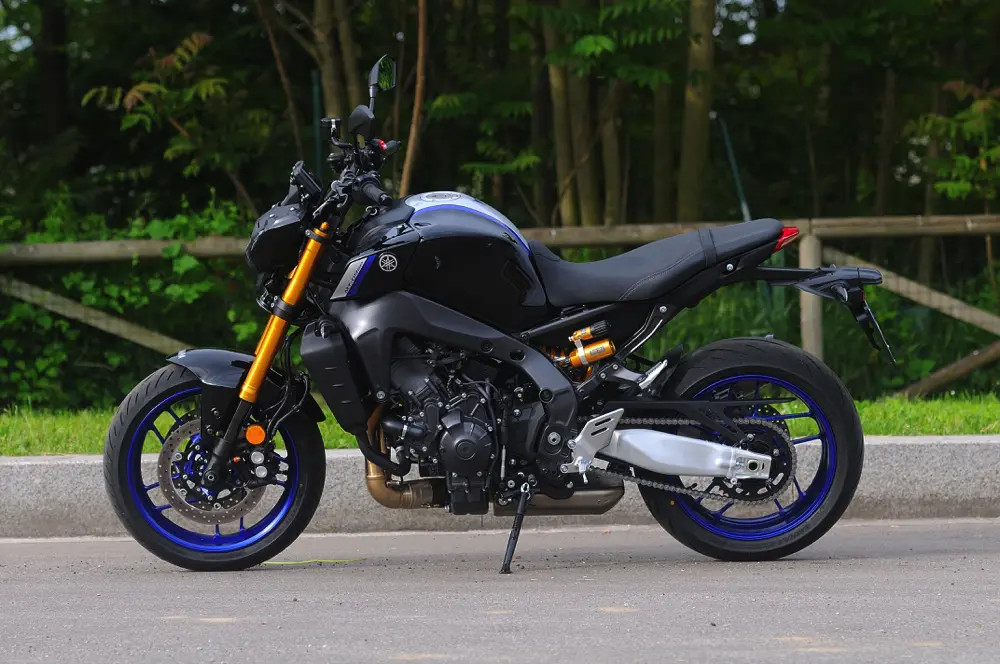 Yamaha MT 09 SP divertente ed efficace inSella