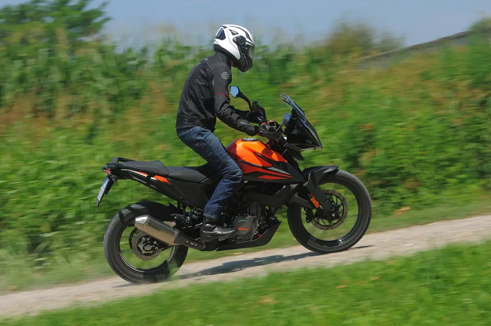 KTM 390 Adventure la crossover per iniziare a sognare in grande inSella