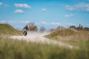 suzuki_v-strom_800_strade_bianche