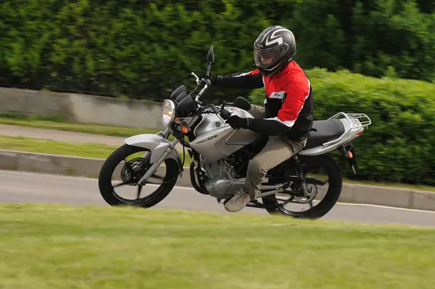 Prova Yamaha YBR 125 2007