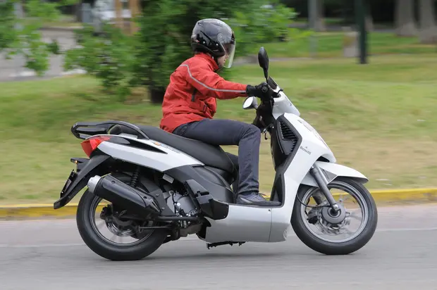 Prova Benelli Caffénero 125  2011