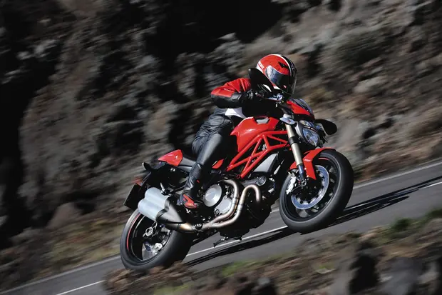 Prova Ducati Monster 1100 Evo ABS 2011