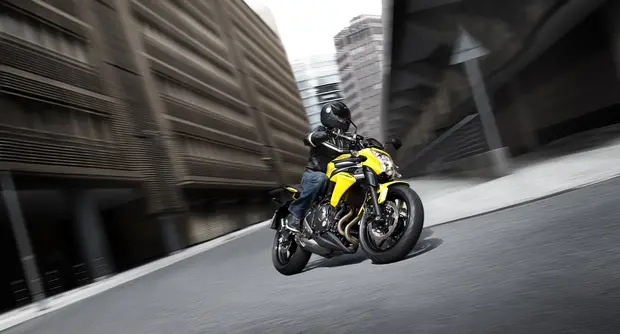 Prova Kawasaki ER 6N 2011