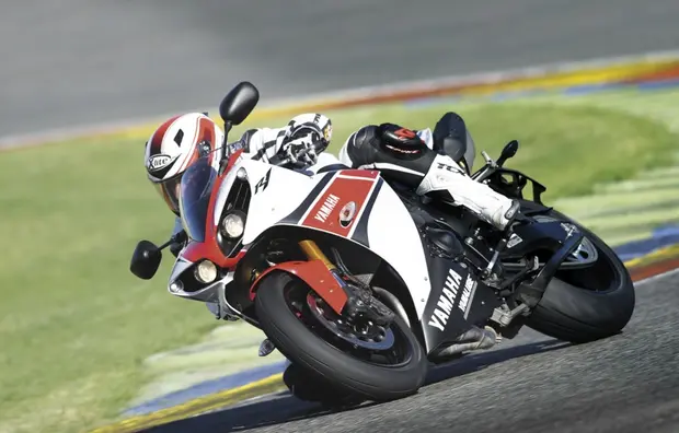 Prova Yamaha YZF R1 50th Anniversary 2009