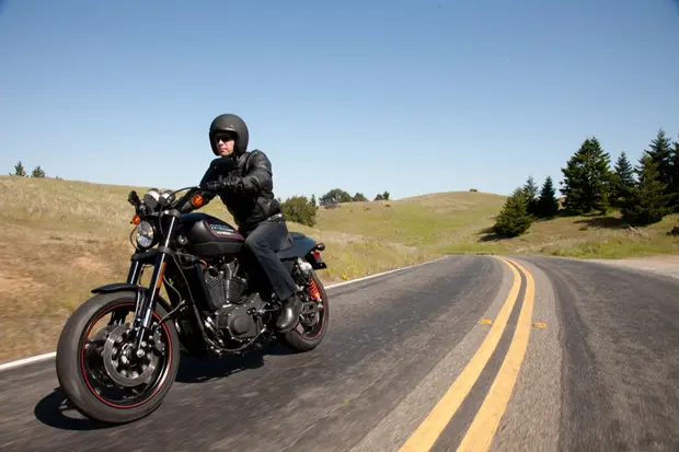 Prova Harley-Davidson XR 1200 X 2012