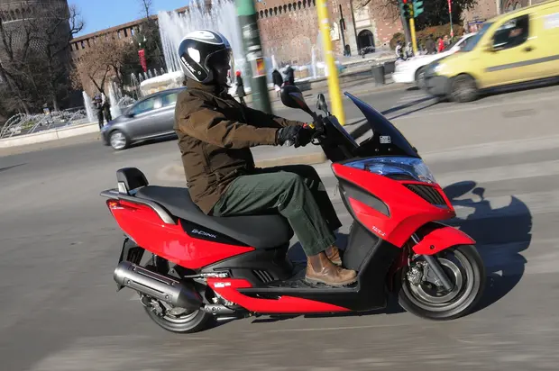 Prova Kymco G-Dink 125i 2012