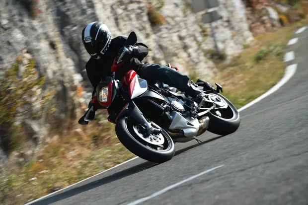 Prova MV Agusta Rivale 800 2014