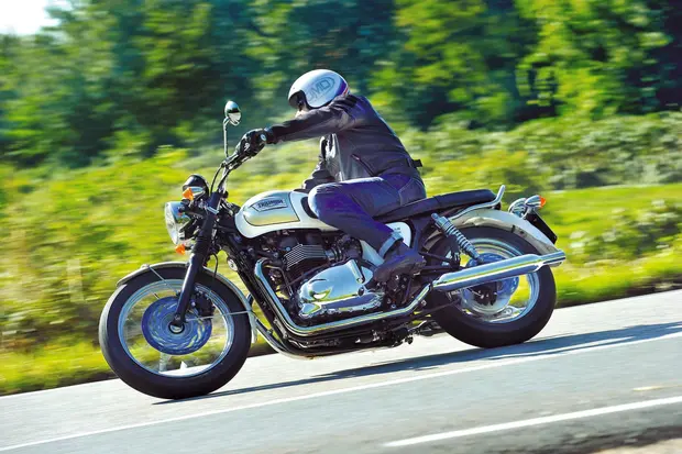 Prova Triumph Bonneville 865 T100 2013