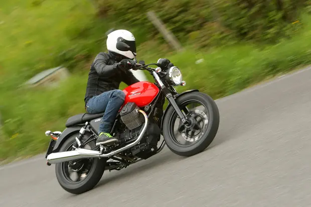 Prova Moto Guzzi V7 
