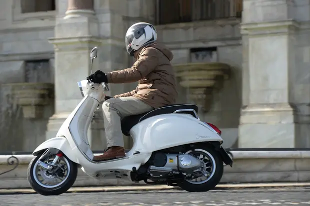 Prova Vespa Sprint 125 3V 2014