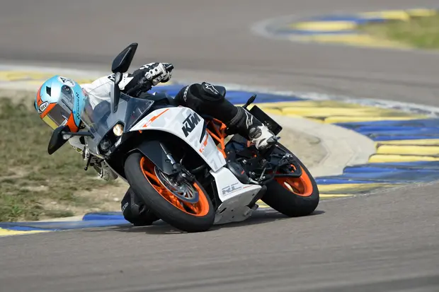Prova KTM RC 390 2015