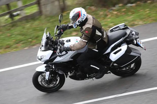 Prova Kawasaki Versys 650 2015