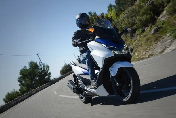 Prova Honda Forza 125 ABS 2015