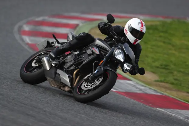 Prova Triumph Street Triple 