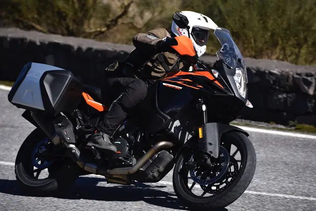 Prova KTM 1090 Adventure 2017