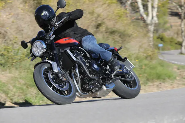 Prova Kawasaki Z900RS 2018