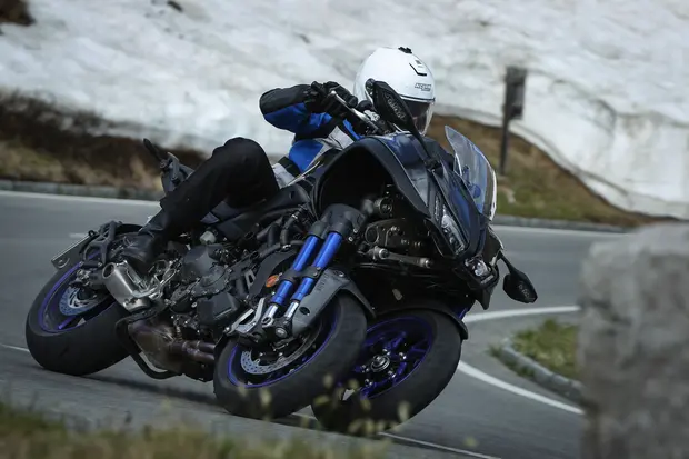 Prova Yamaha Niken 2018