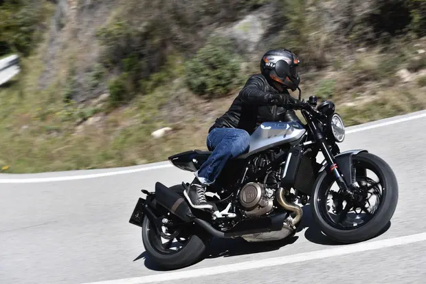 Prova Husqvarna Vitpilen 701 2018