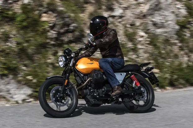 Prova Moto Guzzi V7 III 