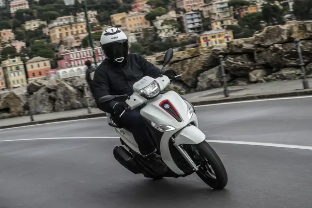 Prova Piaggio Medley 125  2020