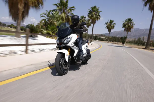 Prova Peugeot XP 400 GT 2023